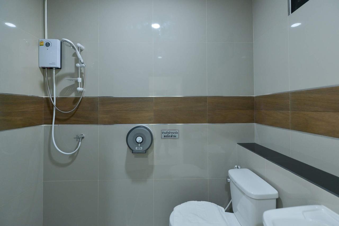 Jarat Mansion Hotel Surin Exterior photo