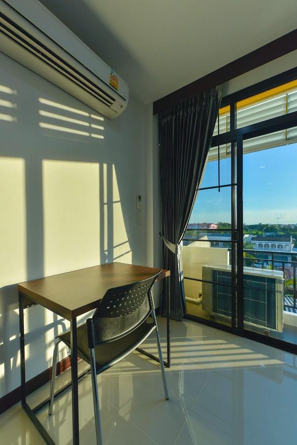 Jarat Mansion Hotel Surin Exterior photo