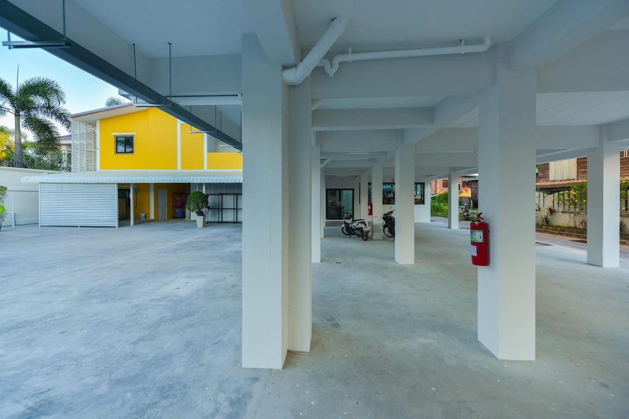 Jarat Mansion Hotel Surin Exterior photo