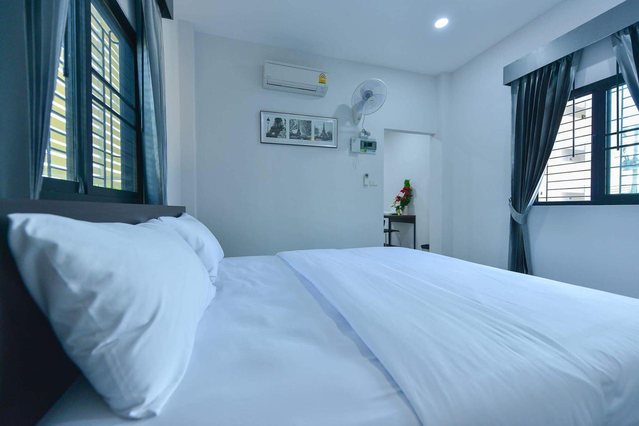 Jarat Mansion Hotel Surin Exterior photo
