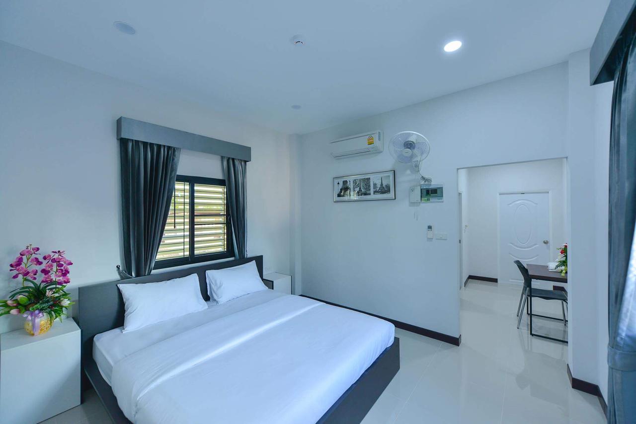 Jarat Mansion Hotel Surin Exterior photo